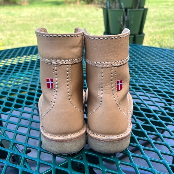 Faborg Duckfeet Boots - Picture 4 of 5